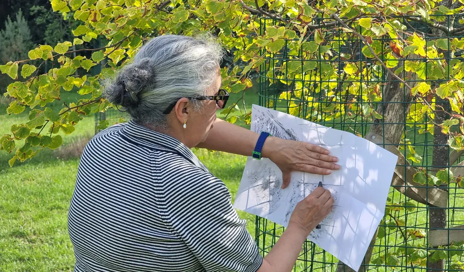 Mile End Park - Backyard Biennial Walking Scores. Photo Clare Qualmann