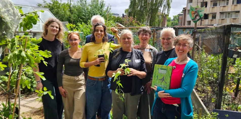 Cranbrook Community Food Garden volunteer gardeners and residents. PhoyoTim Webb.