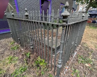 The Reverend Pettiward’s grave.